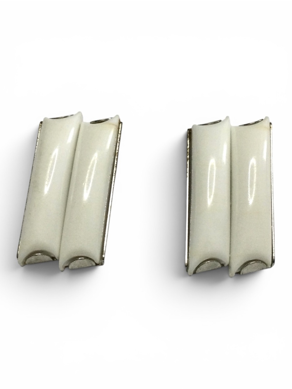 Vtg Large Clip‑On Earrings Bundle; Blue Silver, White Glass, Lavender Resin 3 Pr - Picture 5 of 11
